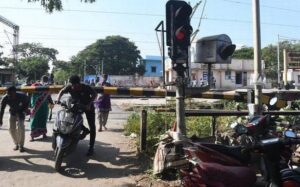05THTIRUVOTTIYURWIMCONAGARRAILWAYLEVELCROSSING02jpg