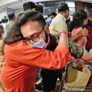 Health Ministry revises COVID-19 travel advisory evacuated people 6 Evacuate studenG8M9HTMM4.3.jpg