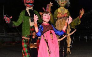 1693 2 4 2022 11 19 45 4 LIFE SIZE PUPPETS 23