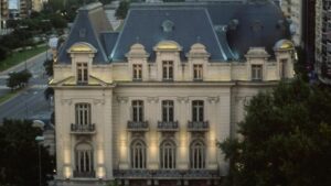 Four Seasons Hotel