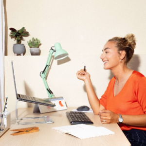 Online tutors for English language