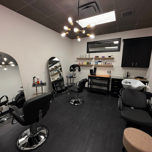 Why More Professionals Are Searching for Salon Studios for Rent Near Me 3 salon studios for rent near me 1