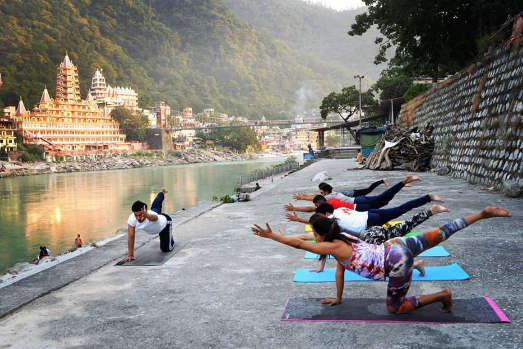 A Calmer Way to Learn Yoga and Build a Stronger Daily Practice 3 200 hour yoga ttcrishikesh
